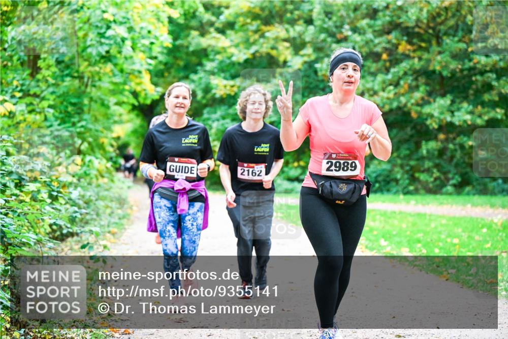 12.10.2025 - Bramfelder Halbmarathon 2025 Dr. Thomas Lammeyer http://msf.ph/oto/9355141 12.10.2025 10:52:48 Laufen 2162, 34, 2989 meine-sportfotos.de