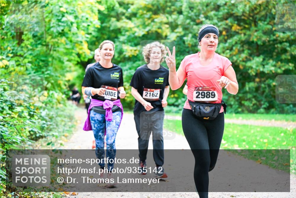 12.10.2025 - Bramfelder Halbmarathon 2025 Dr. Thomas Lammeyer http://msf.ph/oto/9355142 12.10.2025 10:52:48 Laufen 34, 2989, 2162 meine-sportfotos.de