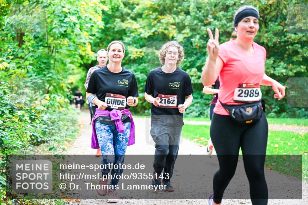 12.10.2025 - Bramfelder Halbmarathon 2025 Dr. Thomas Lammeyer http://msf.ph/oto/9355143 12.10.2025 10:52:48 Laufen 2989, 137, 138, 2162 meine-sportfotos.de