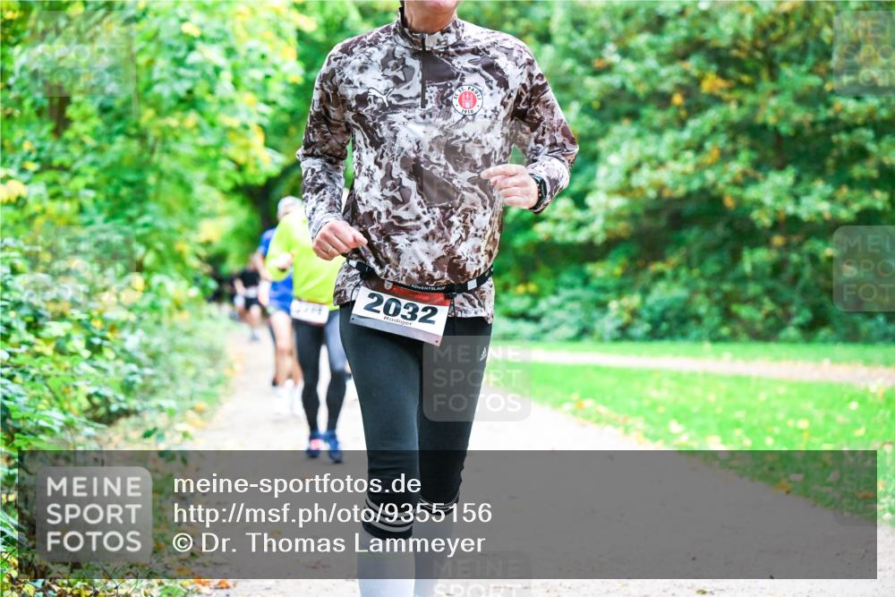 12.10.2025 - Bramfelder Halbmarathon 2025 Dr. Thomas Lammeyer http://msf.ph/oto/9355156 12.10.2025 10:52:51 Laufen 2032 meine-sportfotos.de