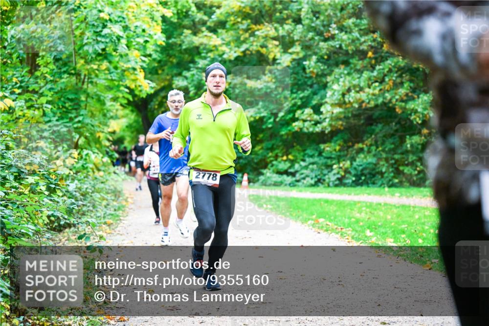 12.10.2025 - Bramfelder Halbmarathon 2025 Dr. Thomas Lammeyer http://msf.ph/oto/9355160 12.10.2025 10:52:52 Laufen 2778 meine-sportfotos.de