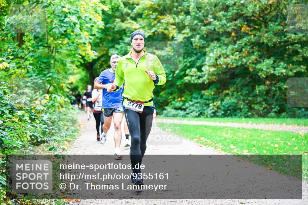 12.10.2025 - Bramfelder Halbmarathon 2025 Dr. Thomas Lammeyer http://msf.ph/oto/9355161 12.10.2025 10:52:52 Laufen 2778 meine-sportfotos.de