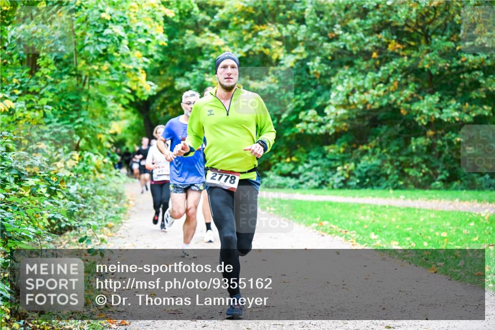 12.10.2025 - Bramfelder Halbmarathon 2025 Dr. Thomas Lammeyer http://msf.ph/oto/9355162 12.10.2025 10:52:52 Laufen 2778 meine-sportfotos.de