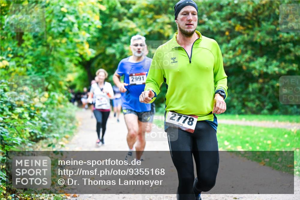 12.10.2025 - Bramfelder Halbmarathon 2025 Dr. Thomas Lammeyer http://msf.ph/oto/9355168 12.10.2025 10:52:53 Laufen 2991, 2778 meine-sportfotos.de