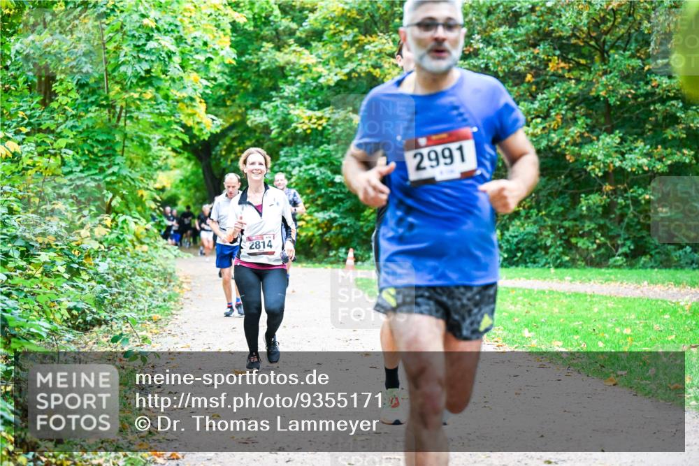 12.10.2025 - Bramfelder Halbmarathon 2025 Dr. Thomas Lammeyer http://msf.ph/oto/9355171 12.10.2025 10:52:54 Laufen 2814, 2991 meine-sportfotos.de