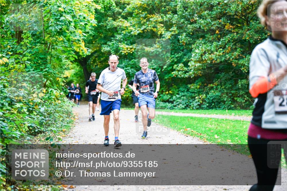 12.10.2025 - Bramfelder Halbmarathon 2025 Dr. Thomas Lammeyer http://msf.ph/oto/9355185 12.10.2025 10:52:56 Laufen 08, 2969, 28 meine-sportfotos.de