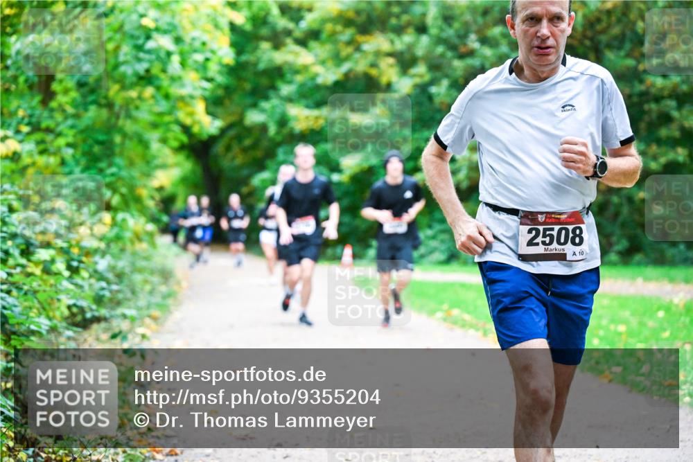 12.10.2025 - Bramfelder Halbmarathon 2025 Dr. Thomas Lammeyer http://msf.ph/oto/9355204 12.10.2025 10:52:59 Laufen 3, 2508, 10 meine-sportfotos.de