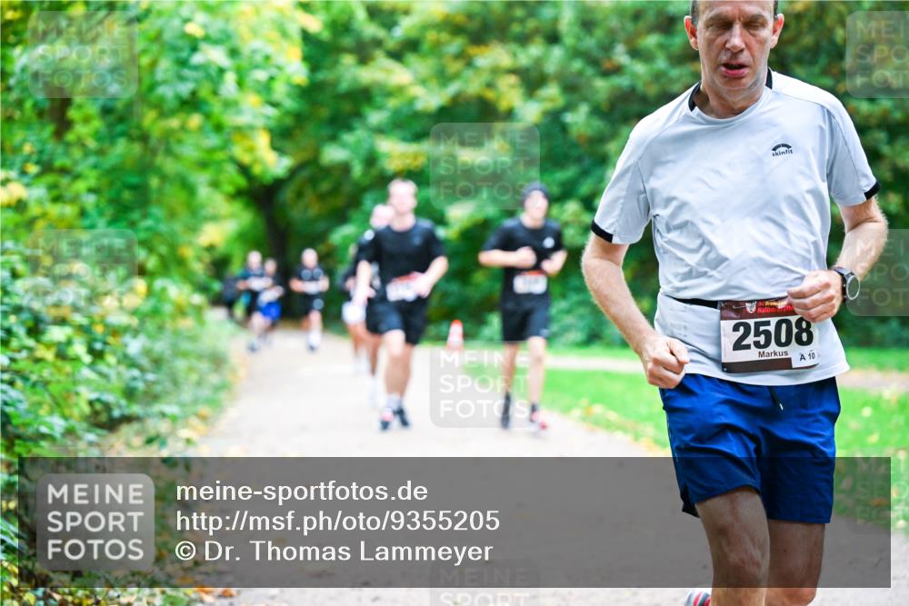 12.10.2025 - Bramfelder Halbmarathon 2025 Dr. Thomas Lammeyer http://msf.ph/oto/9355205 12.10.2025 10:52:59 Laufen 2508, 10 meine-sportfotos.de