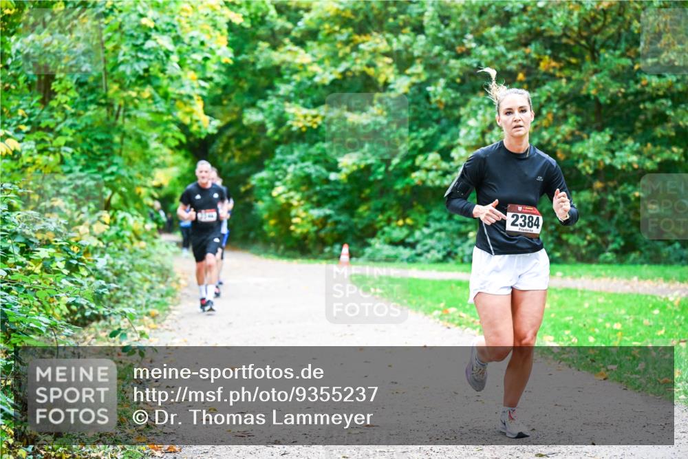 12.10.2025 - Bramfelder Halbmarathon 2025 Dr. Thomas Lammeyer http://msf.ph/oto/9355237 12.10.2025 10:53:04 Laufen 2384 meine-sportfotos.de