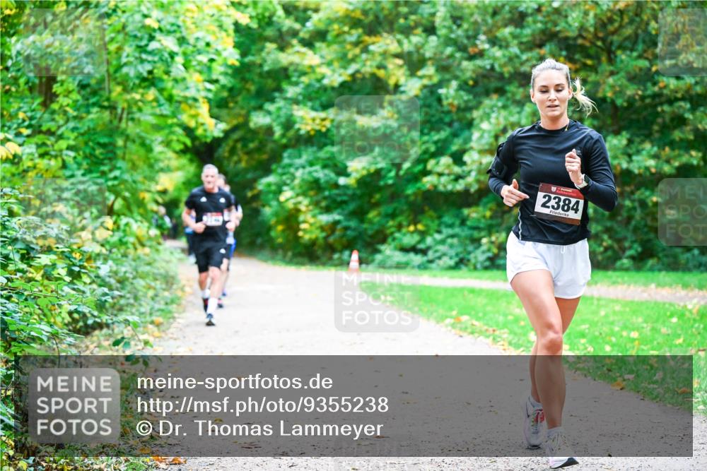 12.10.2025 - Bramfelder Halbmarathon 2025 Dr. Thomas Lammeyer http://msf.ph/oto/9355238 12.10.2025 10:53:04 Laufen 2384 meine-sportfotos.de