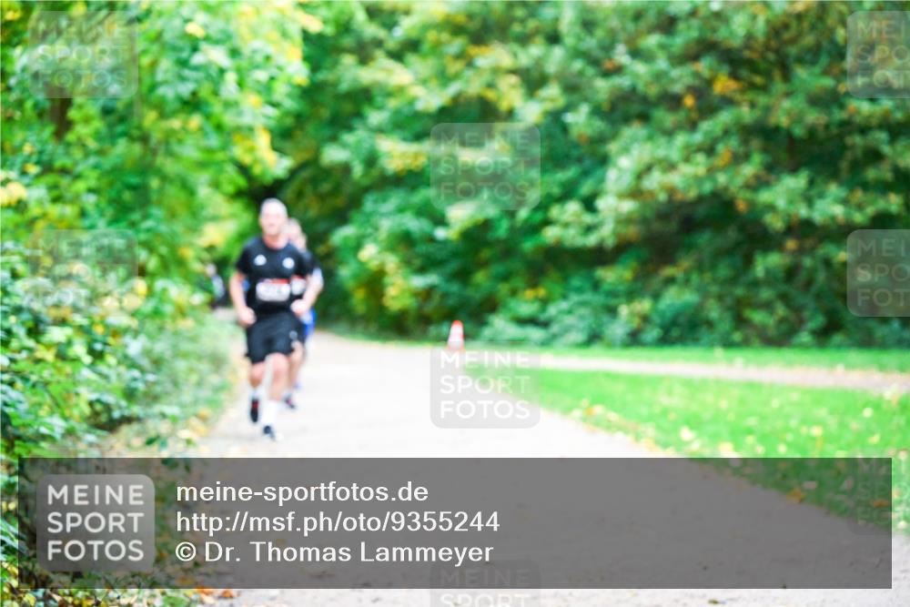 12.10.2025 - Bramfelder Halbmarathon 2025 Dr. Thomas Lammeyer http://msf.ph/oto/9355244 12.10.2025 10:53:05 Laufen  meine-sportfotos.de