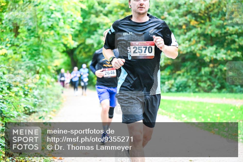 12.10.2025 - Bramfelder Halbmarathon 2025 Dr. Thomas Lammeyer http://msf.ph/oto/9355271 12.10.2025 10:53:09 Laufen 2646, 2570 meine-sportfotos.de