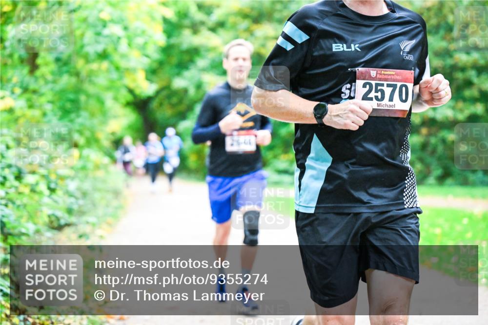 12.10.2025 - Bramfelder Halbmarathon 2025 Dr. Thomas Lammeyer http://msf.ph/oto/9355274 12.10.2025 10:53:10 Laufen 26, 46, 34, 2570 meine-sportfotos.de