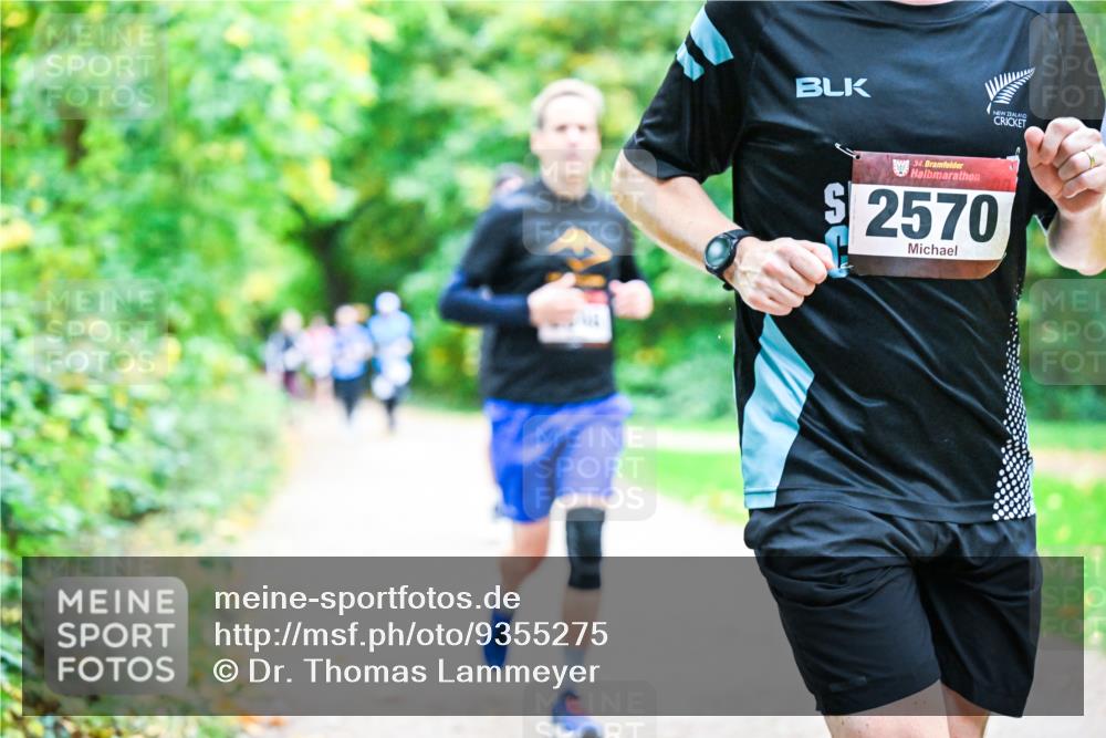 12.10.2025 - Bramfelder Halbmarathon 2025 Dr. Thomas Lammeyer http://msf.ph/oto/9355275 12.10.2025 10:53:10 Laufen 34, 2570 meine-sportfotos.de