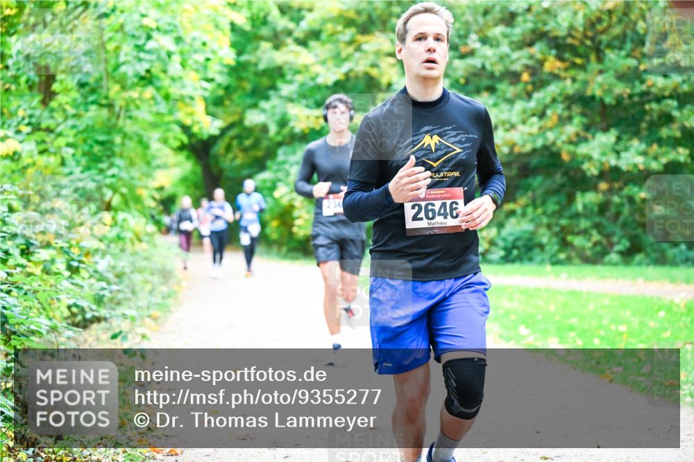 12.10.2025 - Bramfelder Halbmarathon 2025 Dr. Thomas Lammeyer http://msf.ph/oto/9355277 12.10.2025 10:53:10 Laufen 34, 2646 meine-sportfotos.de