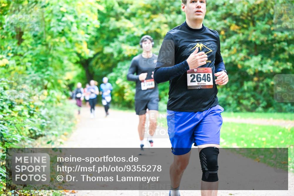 12.10.2025 - Bramfelder Halbmarathon 2025 Dr. Thomas Lammeyer http://msf.ph/oto/9355278 12.10.2025 10:53:11 Laufen 34, 2646 meine-sportfotos.de