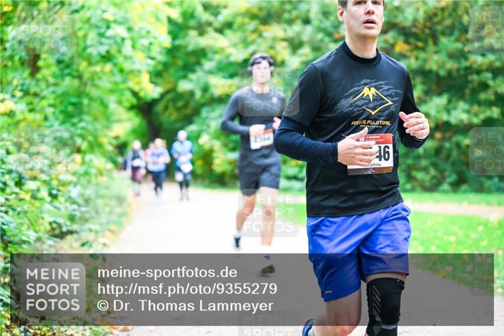 12.10.2025 - Bramfelder Halbmarathon 2025 Dr. Thomas Lammeyer http://msf.ph/oto/9355279 12.10.2025 10:53:11 Laufen 34, 46 meine-sportfotos.de