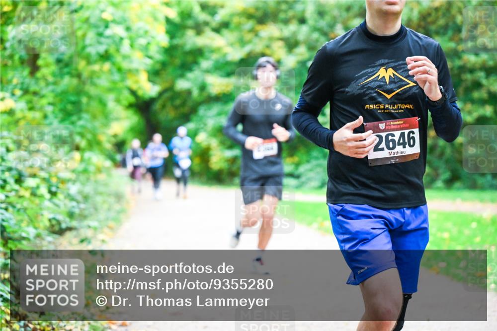 12.10.2025 - Bramfelder Halbmarathon 2025 Dr. Thomas Lammeyer http://msf.ph/oto/9355280 12.10.2025 10:53:11 Laufen 35, 21, 30, 1, 34, 2646 meine-sportfotos.de