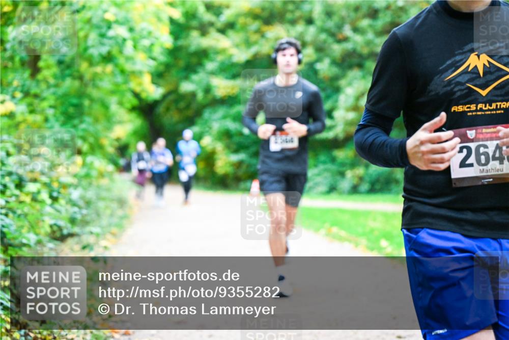 12.10.2025 - Bramfelder Halbmarathon 2025 Dr. Thomas Lammeyer http://msf.ph/oto/9355282 12.10.2025 10:53:11 Laufen 264 meine-sportfotos.de