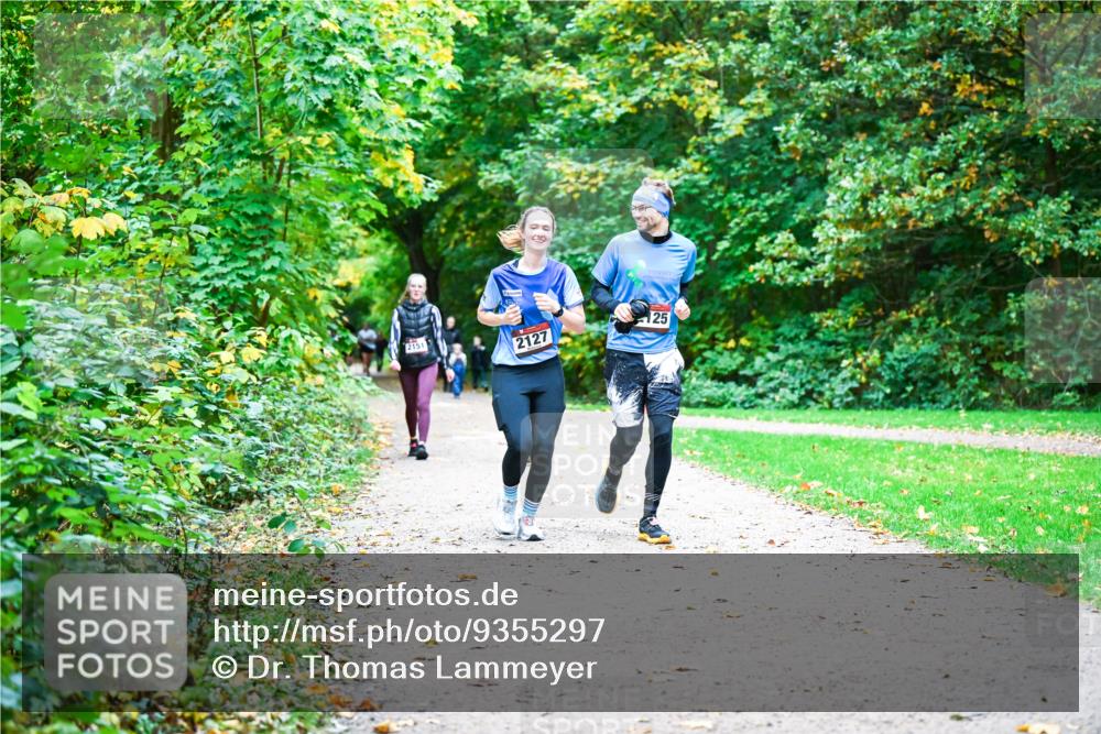 12.10.2025 - Bramfelder Halbmarathon 2025 Dr. Thomas Lammeyer http://msf.ph/oto/9355297 12.10.2025 10:53:18 Laufen 2151, 2127, 125 meine-sportfotos.de