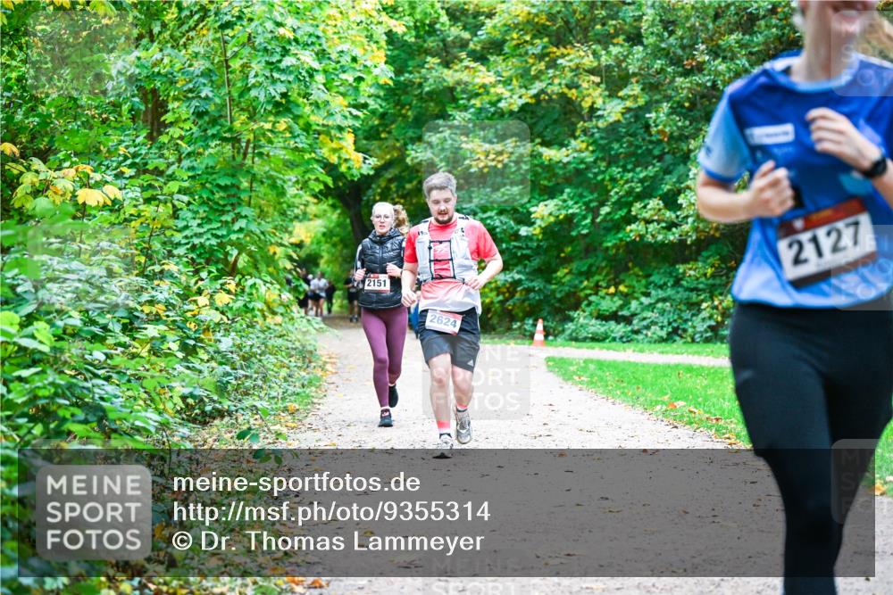 12.10.2025 - Bramfelder Halbmarathon 2025 Dr. Thomas Lammeyer http://msf.ph/oto/9355314 12.10.2025 10:53:21 Laufen 2151, 2624, 2127 meine-sportfotos.de