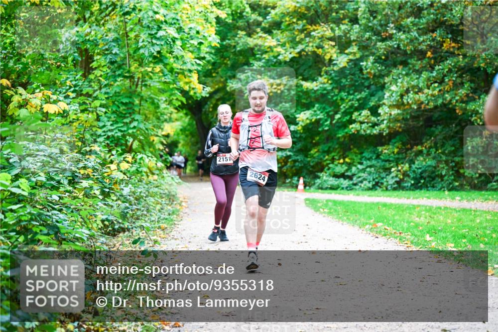 12.10.2025 - Bramfelder Halbmarathon 2025 Dr. Thomas Lammeyer http://msf.ph/oto/9355318 12.10.2025 10:53:21 Laufen 2151, 2624 meine-sportfotos.de