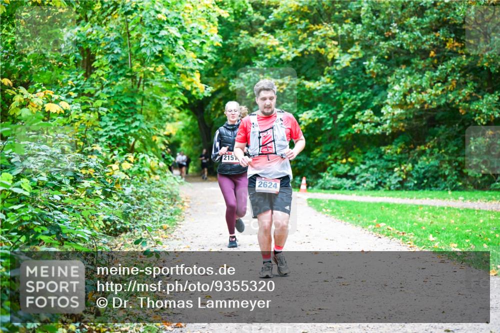 12.10.2025 - Bramfelder Halbmarathon 2025 Dr. Thomas Lammeyer http://msf.ph/oto/9355320 12.10.2025 10:53:21 Laufen 215, 2624 meine-sportfotos.de