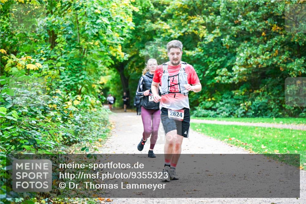12.10.2025 - Bramfelder Halbmarathon 2025 Dr. Thomas Lammeyer http://msf.ph/oto/9355323 12.10.2025 10:53:22 Laufen 21, 2624 meine-sportfotos.de