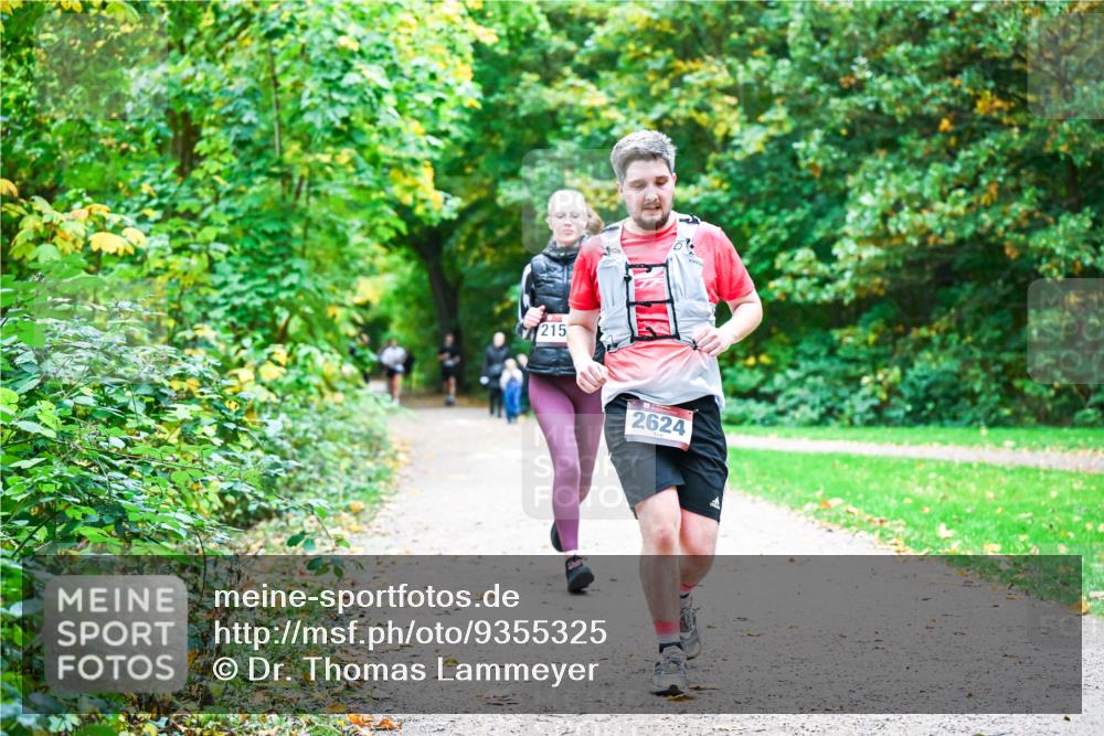 12.10.2025 - Bramfelder Halbmarathon 2025 Dr. Thomas Lammeyer http://msf.ph/oto/9355325 12.10.2025 10:53:22 Laufen 215, 2624 meine-sportfotos.de
