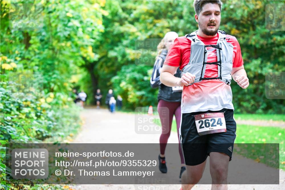 12.10.2025 - Bramfelder Halbmarathon 2025 Dr. Thomas Lammeyer http://msf.ph/oto/9355329 12.10.2025 10:53:23 Laufen 34, 2624 meine-sportfotos.de