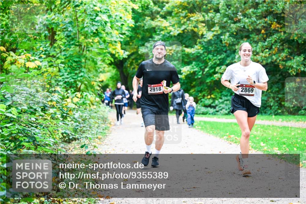 12.10.2025 - Bramfelder Halbmarathon 2025 Dr. Thomas Lammeyer http://msf.ph/oto/9355389 12.10.2025 10:53:38 Laufen 2918, 2869 meine-sportfotos.de