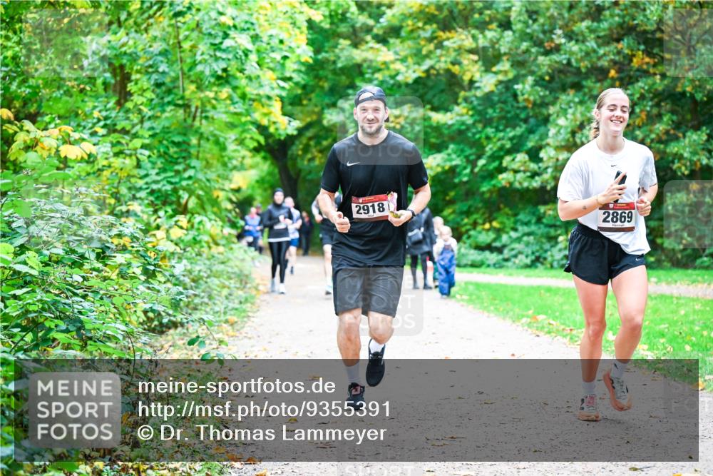 12.10.2025 - Bramfelder Halbmarathon 2025 Dr. Thomas Lammeyer http://msf.ph/oto/9355391 12.10.2025 10:53:38 Laufen 2918, 2869 meine-sportfotos.de