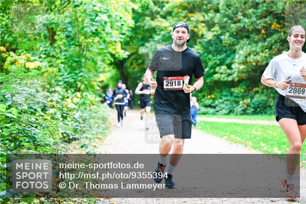 12.10.2025 - Bramfelder Halbmarathon 2025 Dr. Thomas Lammeyer http://msf.ph/oto/9355394 12.10.2025 10:53:38 Laufen 2918, 2869 meine-sportfotos.de