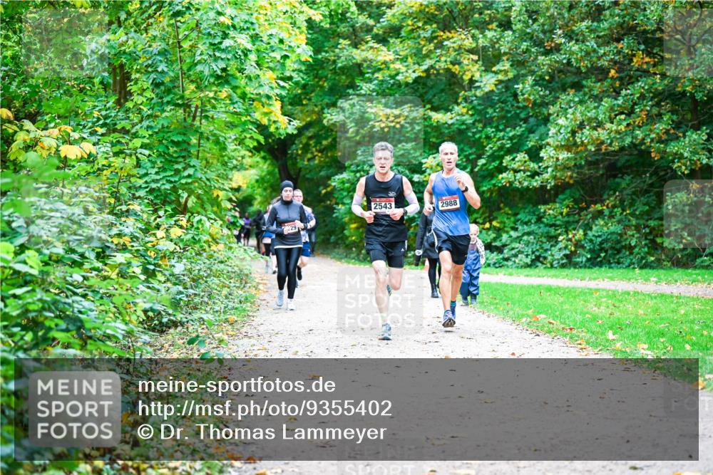 12.10.2025 - Bramfelder Halbmarathon 2025 Dr. Thomas Lammeyer http://msf.ph/oto/9355402 12.10.2025 10:53:40 Laufen 29, 2543, 2988 meine-sportfotos.de