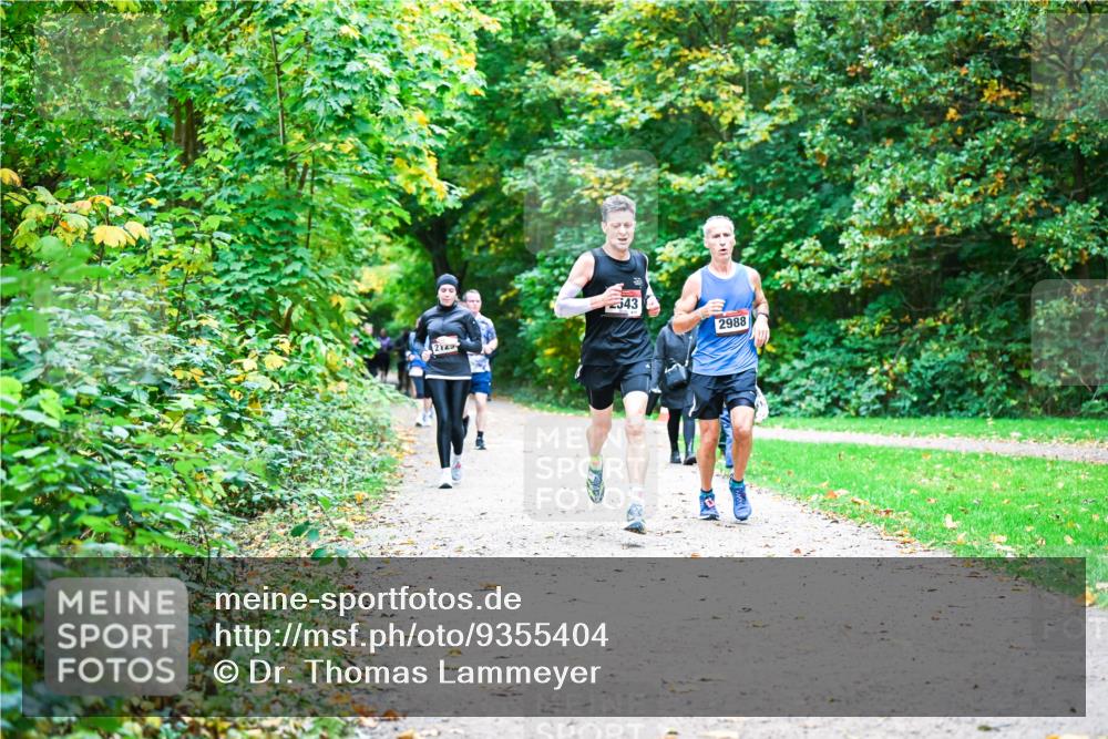 12.10.2025 - Bramfelder Halbmarathon 2025 Dr. Thomas Lammeyer http://msf.ph/oto/9355404 12.10.2025 10:53:41 Laufen 212, 543, 2988 meine-sportfotos.de