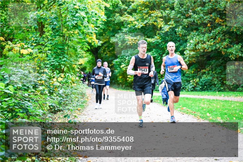 12.10.2025 - Bramfelder Halbmarathon 2025 Dr. Thomas Lammeyer http://msf.ph/oto/9355408 12.10.2025 10:53:41 Laufen 2129, 2543, 298 meine-sportfotos.de
