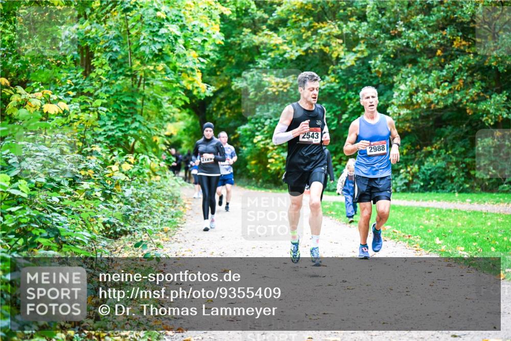12.10.2025 - Bramfelder Halbmarathon 2025 Dr. Thomas Lammeyer http://msf.ph/oto/9355409 12.10.2025 10:53:41 Laufen 2125, 2543, 2988 meine-sportfotos.de