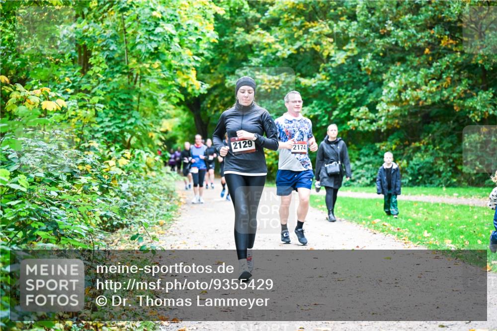 12.10.2025 - Bramfelder Halbmarathon 2025 Dr. Thomas Lammeyer http://msf.ph/oto/9355429 12.10.2025 10:53:45 Laufen 2129, 3, 2174 meine-sportfotos.de