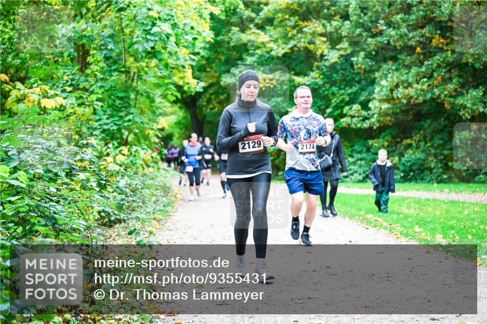 12.10.2025 - Bramfelder Halbmarathon 2025 Dr. Thomas Lammeyer http://msf.ph/oto/9355431 12.10.2025 10:53:45 Laufen 2129, 2174 meine-sportfotos.de