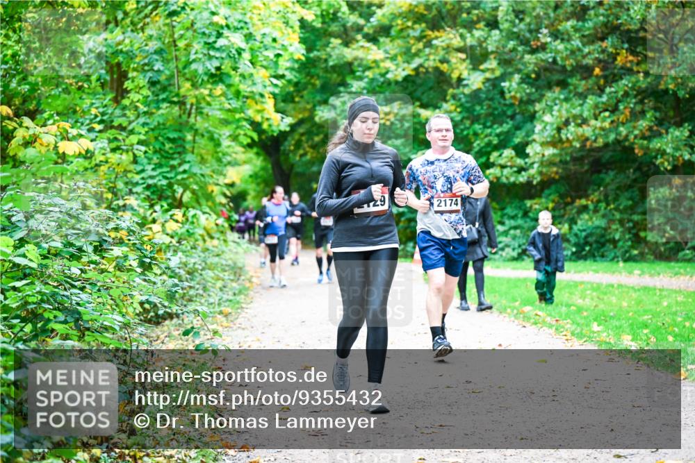 12.10.2025 - Bramfelder Halbmarathon 2025 Dr. Thomas Lammeyer http://msf.ph/oto/9355432 12.10.2025 10:53:45 Laufen 29, 2174 meine-sportfotos.de