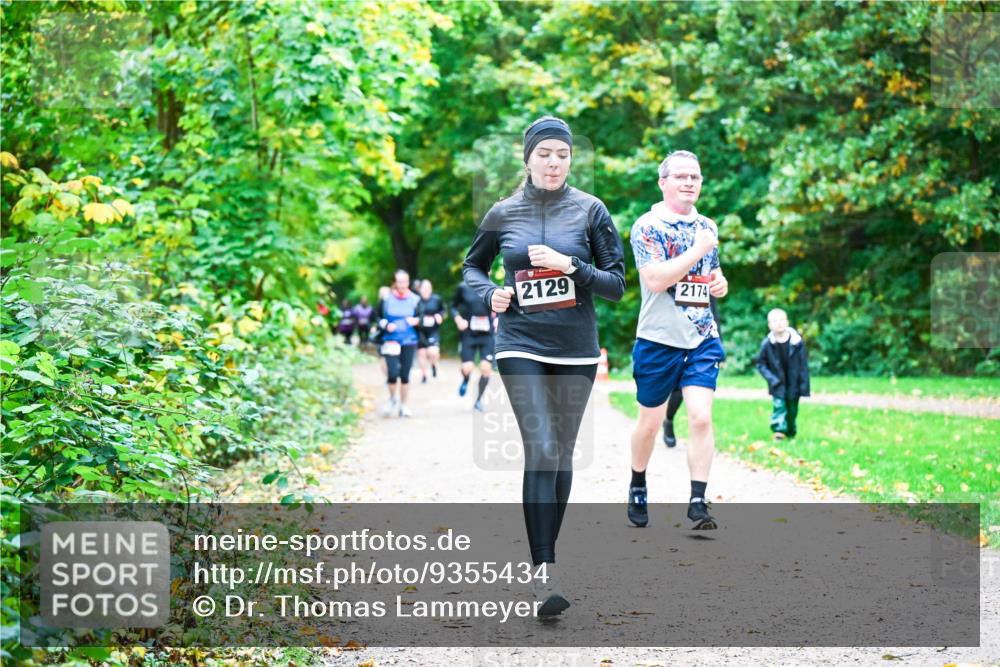 12.10.2025 - Bramfelder Halbmarathon 2025 Dr. Thomas Lammeyer http://msf.ph/oto/9355434 12.10.2025 10:53:45 Laufen 2129, 2174 meine-sportfotos.de
