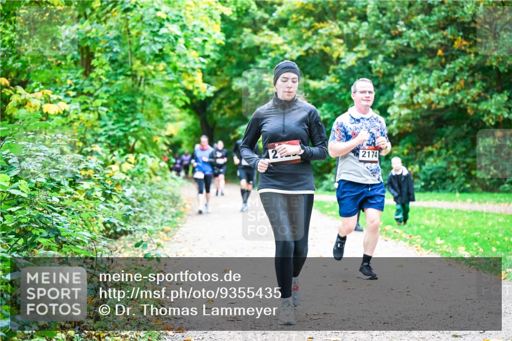 12.10.2025 - Bramfelder Halbmarathon 2025 Dr. Thomas Lammeyer http://msf.ph/oto/9355435 12.10.2025 10:53:46 Laufen 2, 2174 meine-sportfotos.de