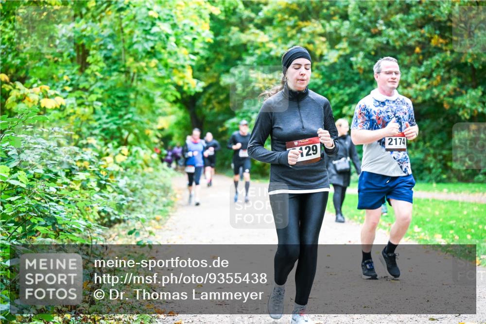 12.10.2025 - Bramfelder Halbmarathon 2025 Dr. Thomas Lammeyer http://msf.ph/oto/9355438 12.10.2025 10:53:46 Laufen 129, 2174 meine-sportfotos.de