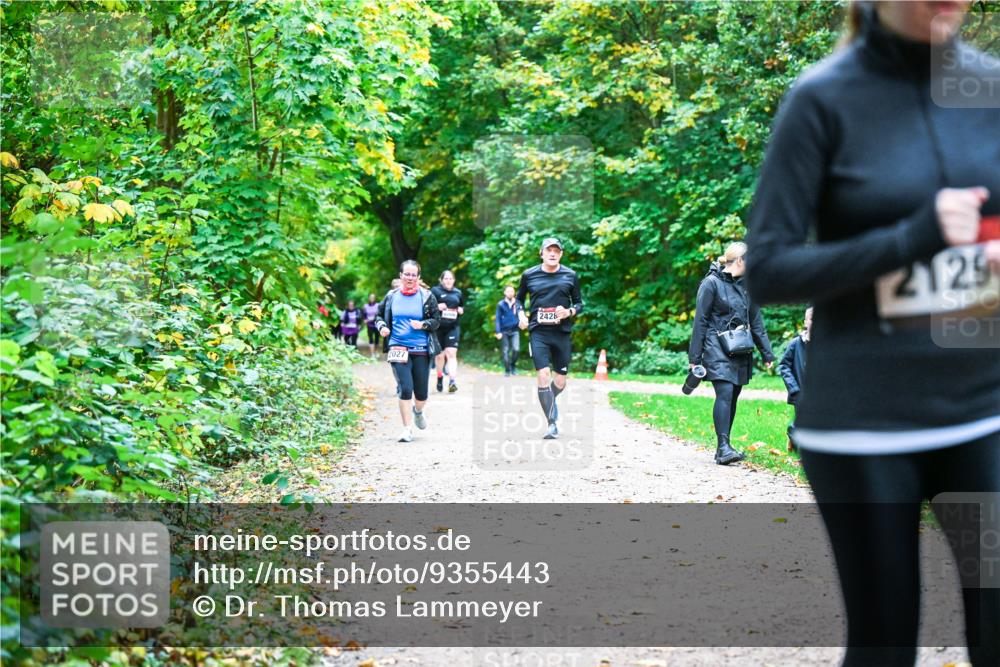 12.10.2025 - Bramfelder Halbmarathon 2025 Dr. Thomas Lammeyer http://msf.ph/oto/9355443 12.10.2025 10:53:47 Laufen 2027, 2428, 2129 meine-sportfotos.de