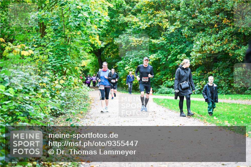 12.10.2025 - Bramfelder Halbmarathon 2025 Dr. Thomas Lammeyer http://msf.ph/oto/9355447 12.10.2025 10:53:48 Laufen 2027, 2428 meine-sportfotos.de