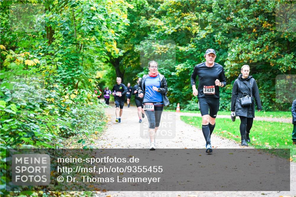 12.10.2025 - Bramfelder Halbmarathon 2025 Dr. Thomas Lammeyer http://msf.ph/oto/9355455 12.10.2025 10:53:50 Laufen 2016, 2027, 2428 meine-sportfotos.de