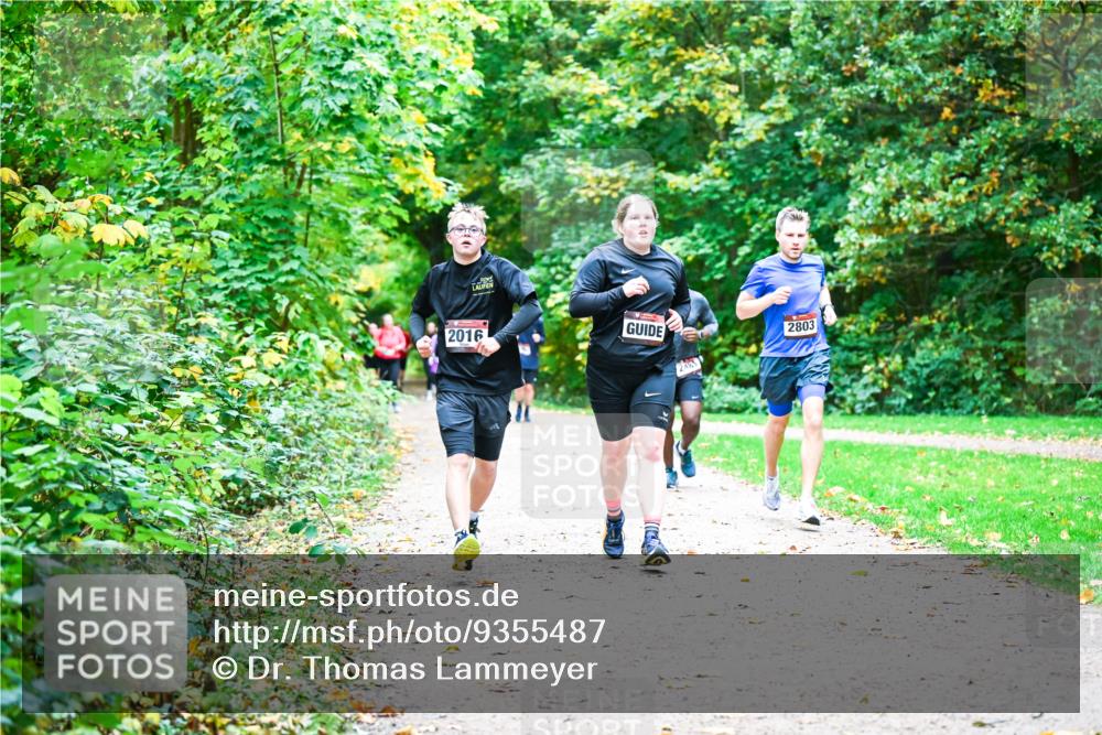 12.10.2025 - Bramfelder Halbmarathon 2025 Dr. Thomas Lammeyer http://msf.ph/oto/9355487 12.10.2025 10:53:55 Laufen 2016, 243, 2803 meine-sportfotos.de