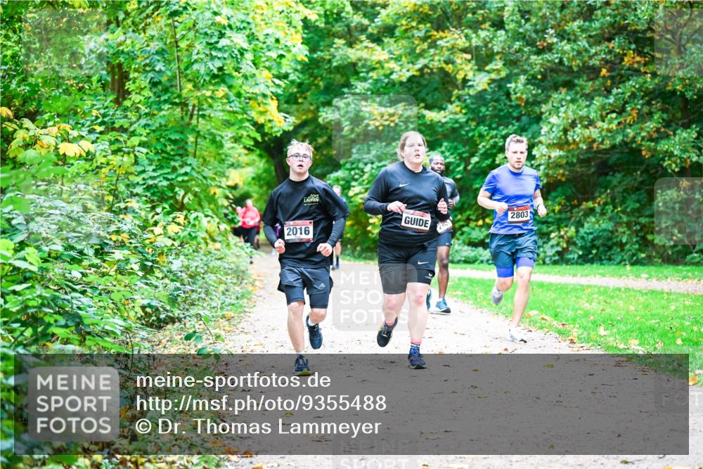 12.10.2025 - Bramfelder Halbmarathon 2025 Dr. Thomas Lammeyer http://msf.ph/oto/9355488 12.10.2025 10:53:55 Laufen 2016, 2803 meine-sportfotos.de