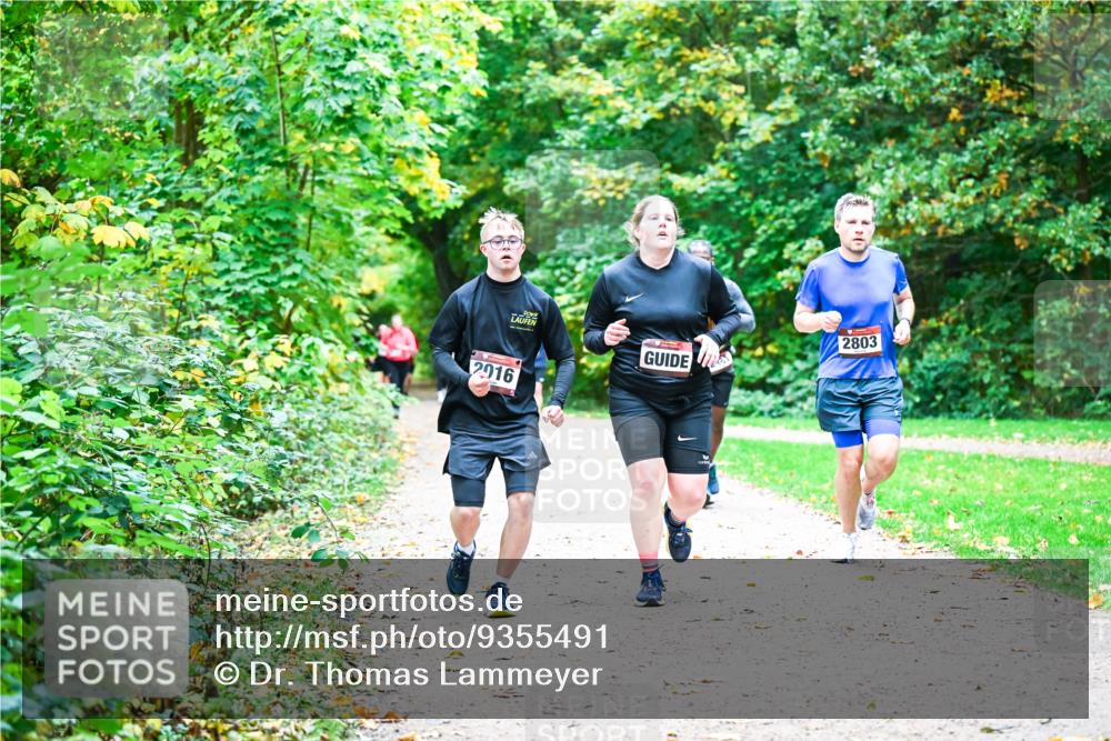 12.10.2025 - Bramfelder Halbmarathon 2025 Dr. Thomas Lammeyer http://msf.ph/oto/9355491 12.10.2025 10:53:55 Laufen 2016, 2803 meine-sportfotos.de