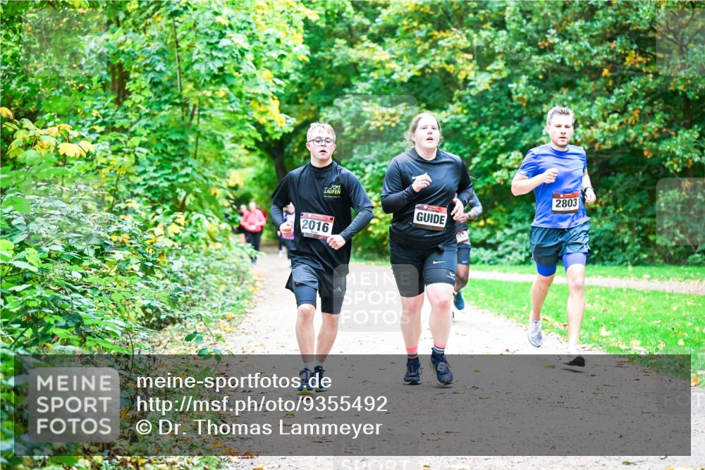 12.10.2025 - Bramfelder Halbmarathon 2025 Dr. Thomas Lammeyer http://msf.ph/oto/9355492 12.10.2025 10:53:55 Laufen 2016, 2803 meine-sportfotos.de